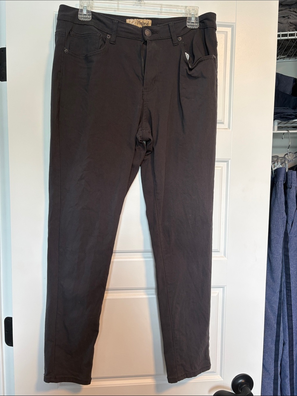 Hybrid & company Charcoal Straight-Leg Pants